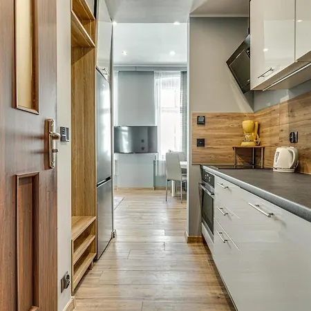 Rentplanet - Kniaziewicza Apartment *