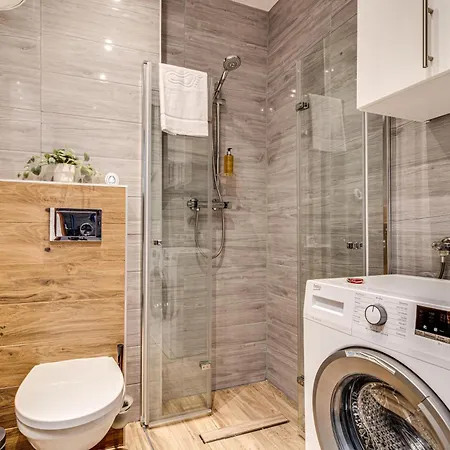 Rentplanet - Kniaziewicza Apartment *