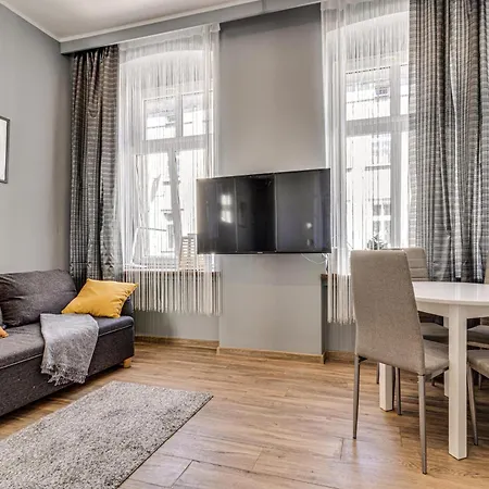 Rentplanet - Kniaziewicza Apartment *